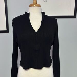 Black long sleeve crop top